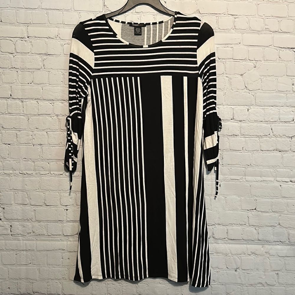 Robert Louis Black and white striped small dress
